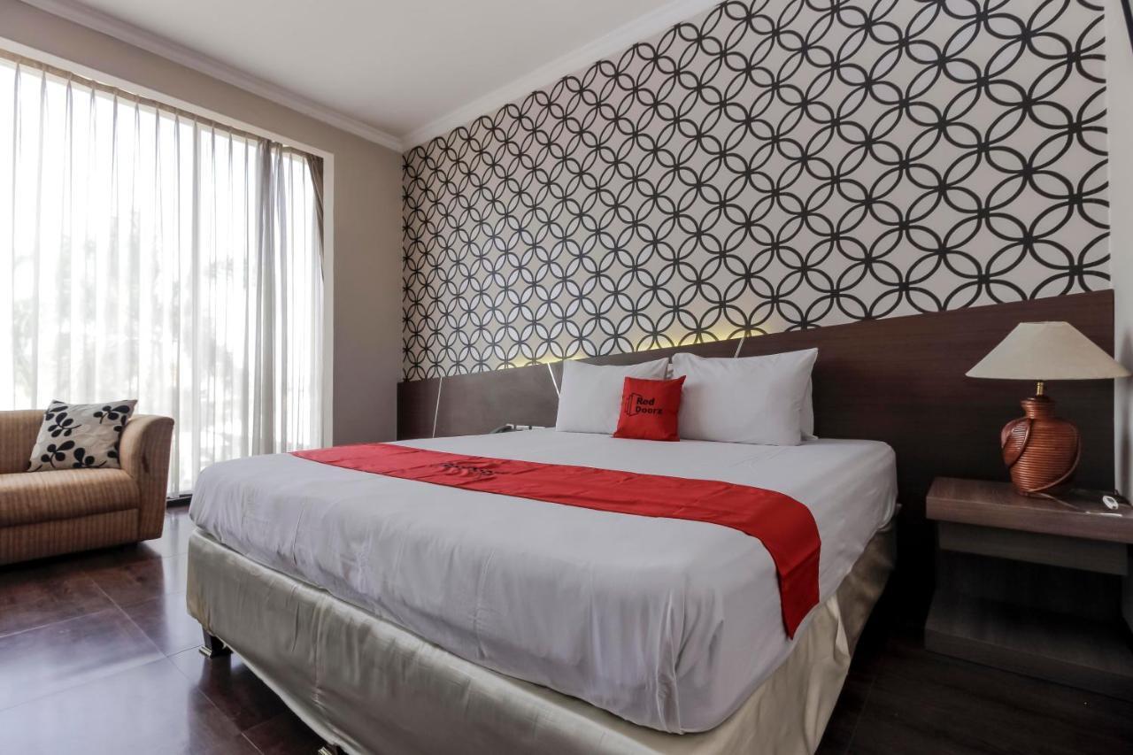 Reddoorz Plus Near Grage City Mall Cirebon Exterior photo
