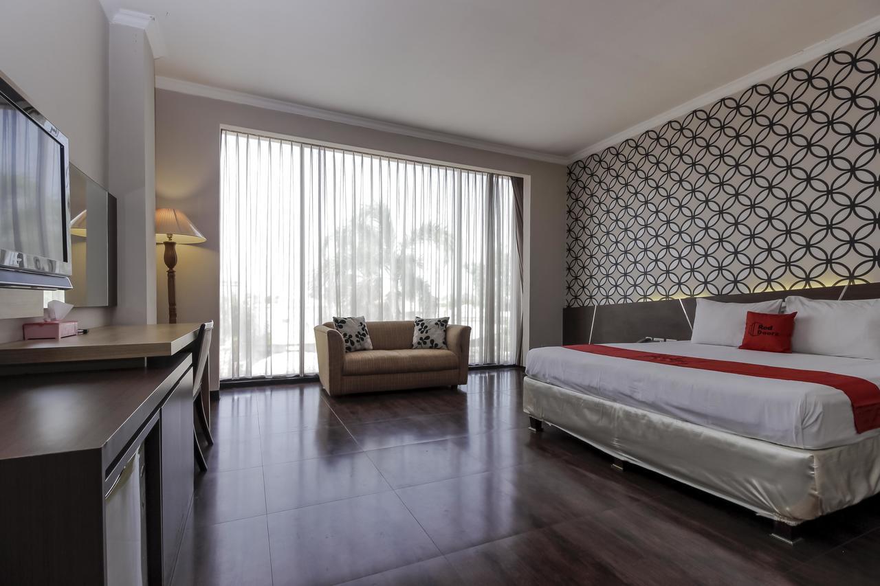 Reddoorz Plus Near Grage City Mall Cirebon Exterior photo