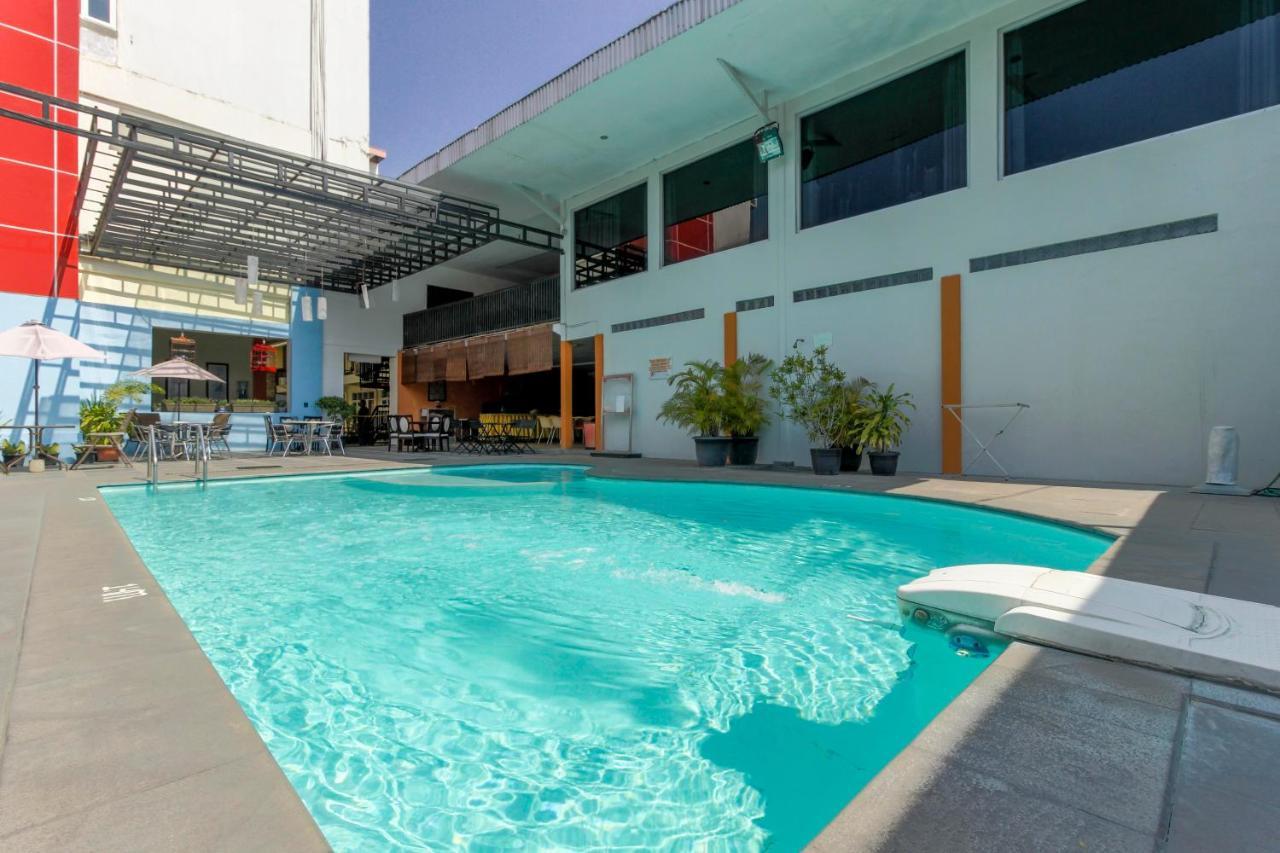 Reddoorz Plus Near Grage City Mall Cirebon Exterior photo