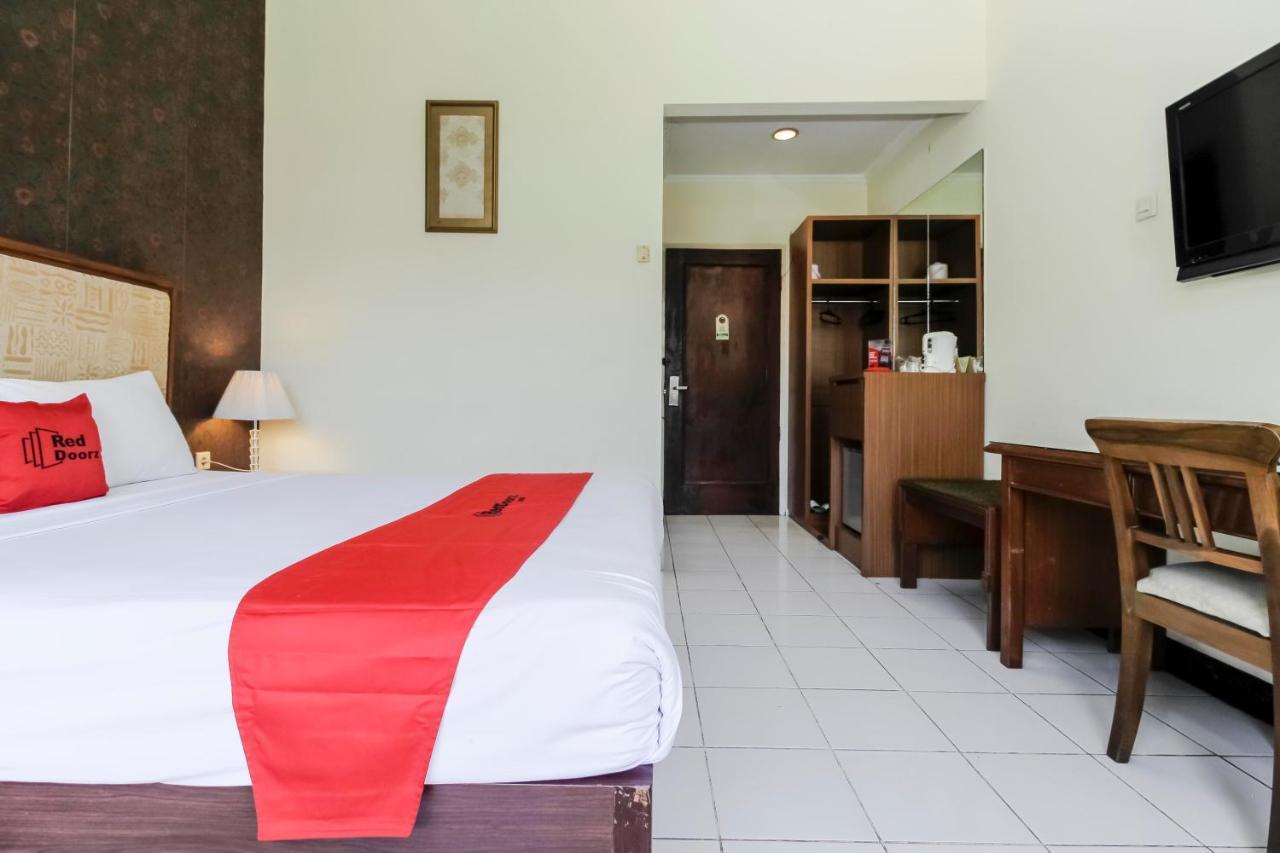 Reddoorz Plus Near Grage City Mall Cirebon Exterior photo