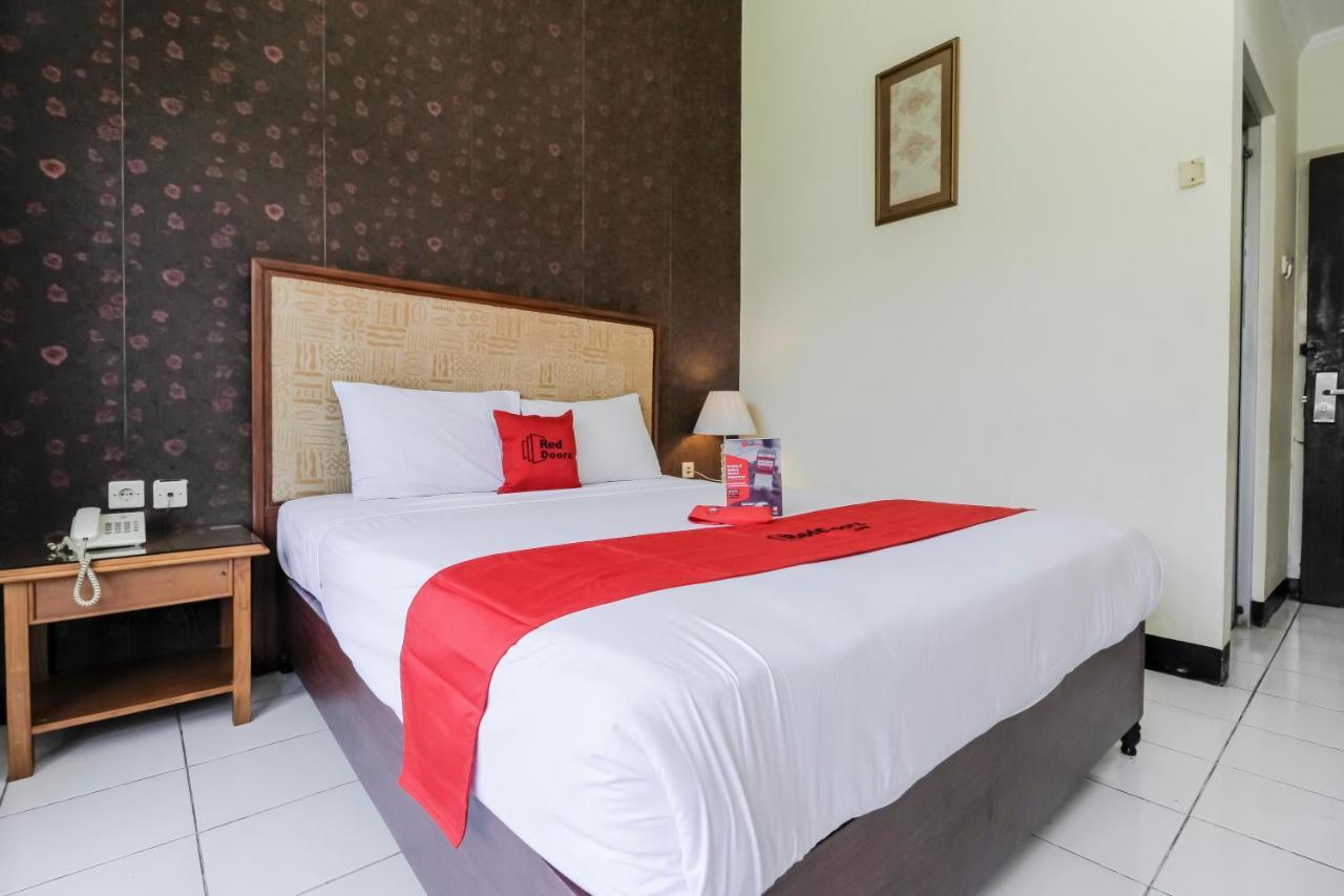 Reddoorz Plus Near Grage City Mall Cirebon Exterior photo
